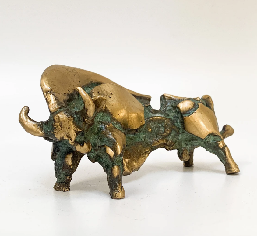 Bull Sculpture Animal Statue Figure Modern Style Sculpture Home Decoration Gift